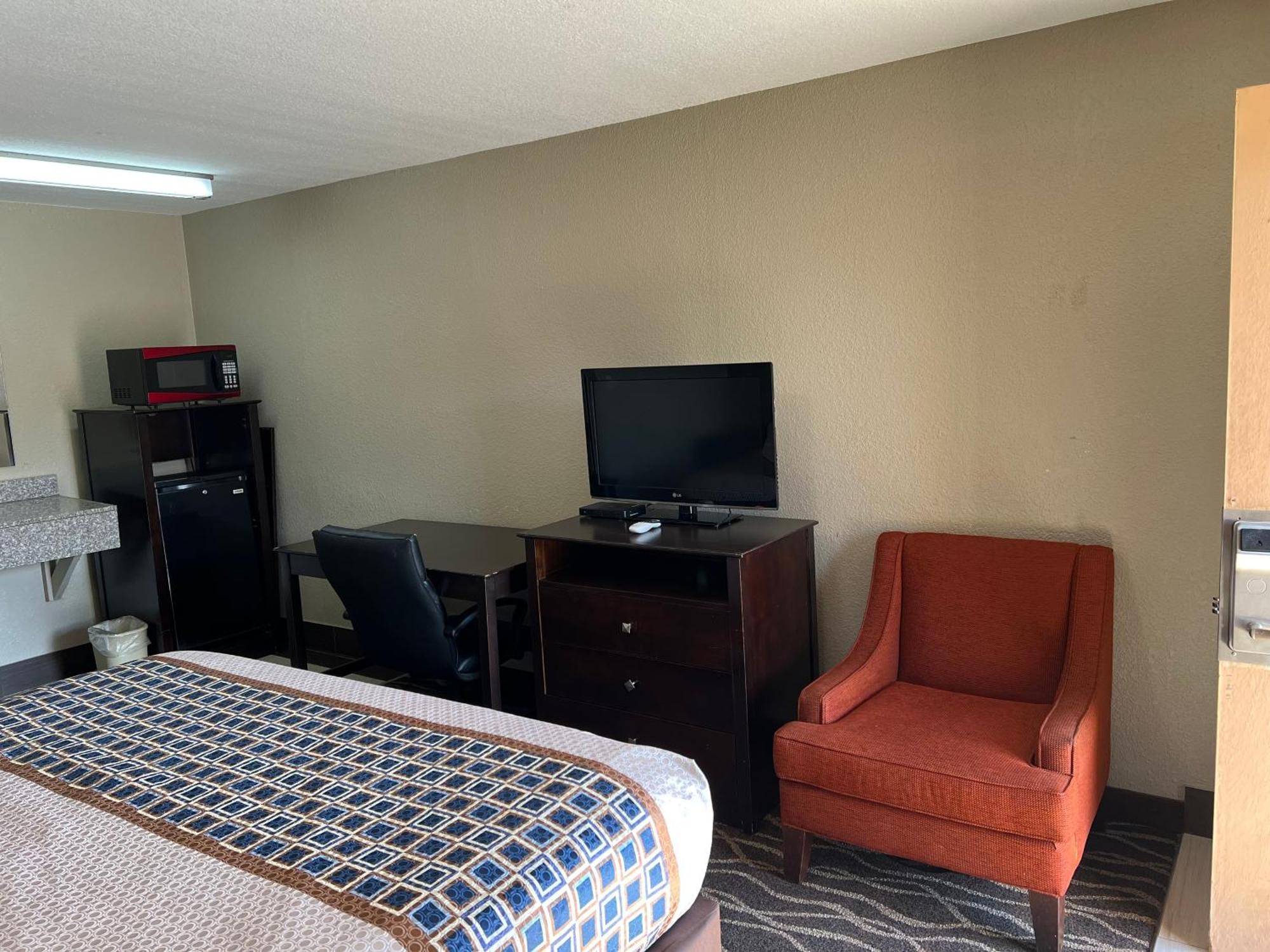 Westbridge Inn And Suites Centerville Екстериор снимка